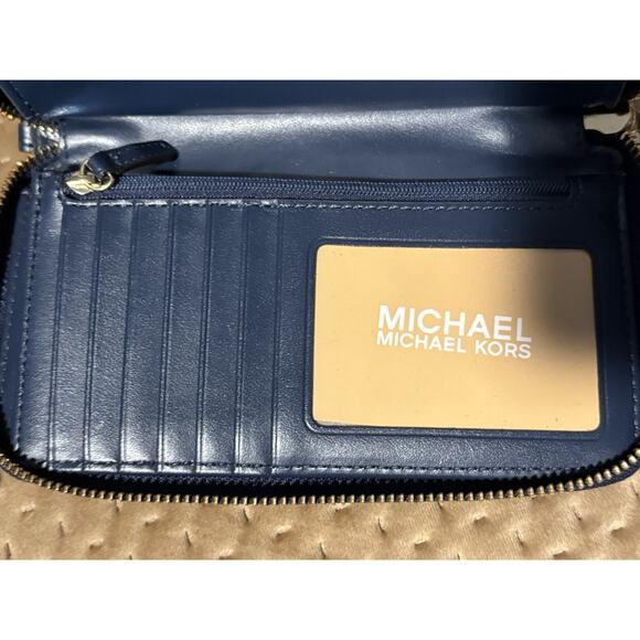 Michael Kors Wallet Navy Blue - Picture 5 of 8